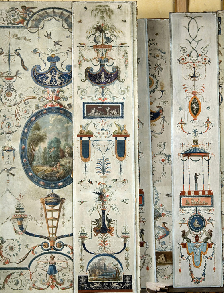 Marouflaged wallpapers and boiserie by Bélanger